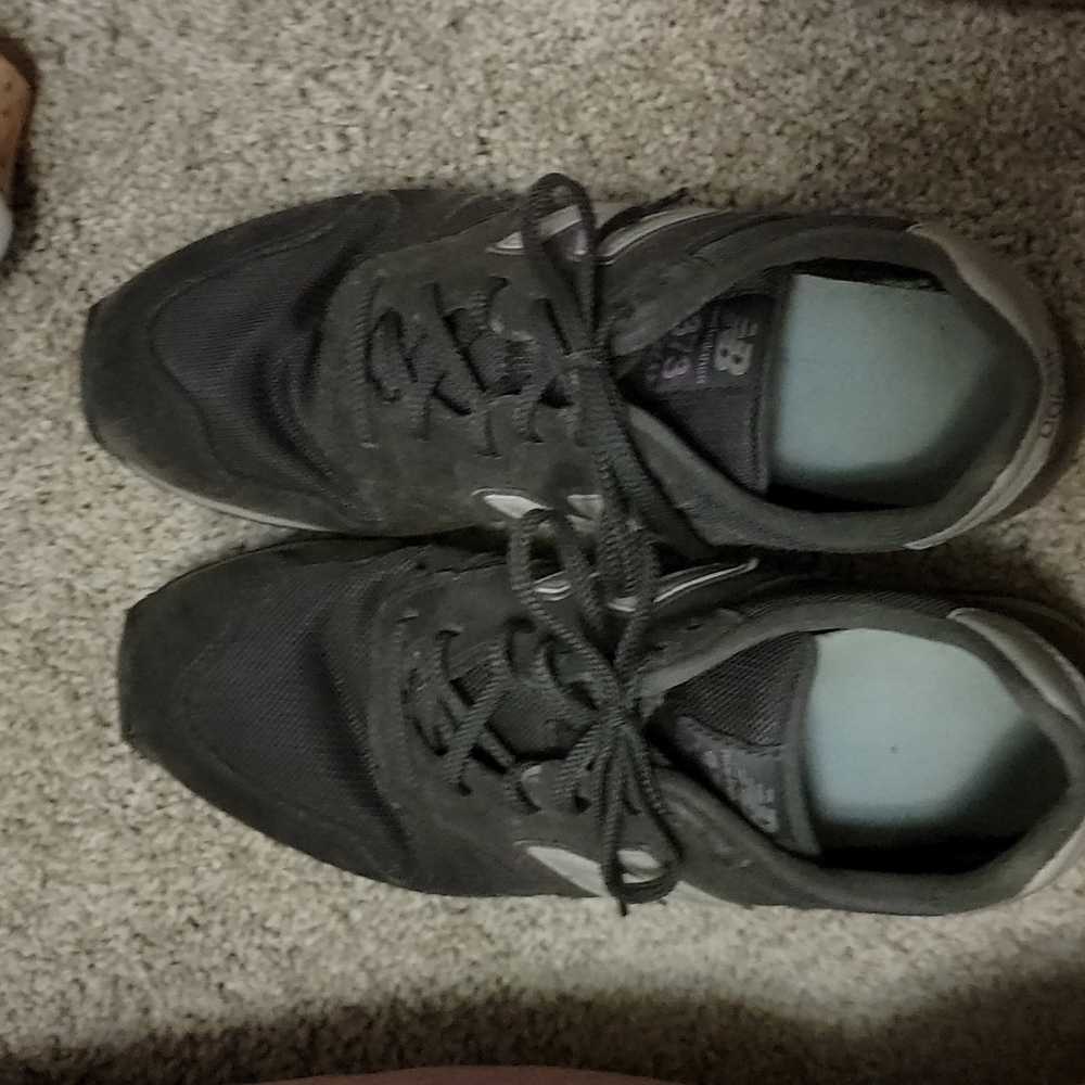 New Balance 373 Gray and Purple Suede Athletic Soes
